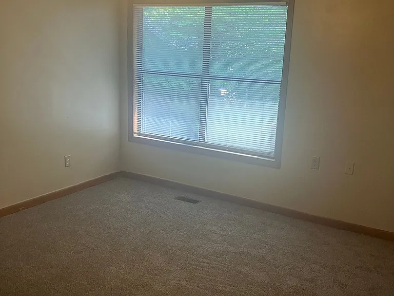 1218 Huntsman Ct — Photo 7