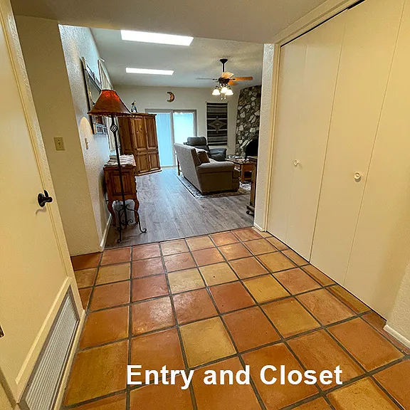 6483 N Foothills Dr — Photo 4