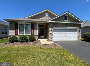 16 Ellington Dr, Columbus, NJ 08022