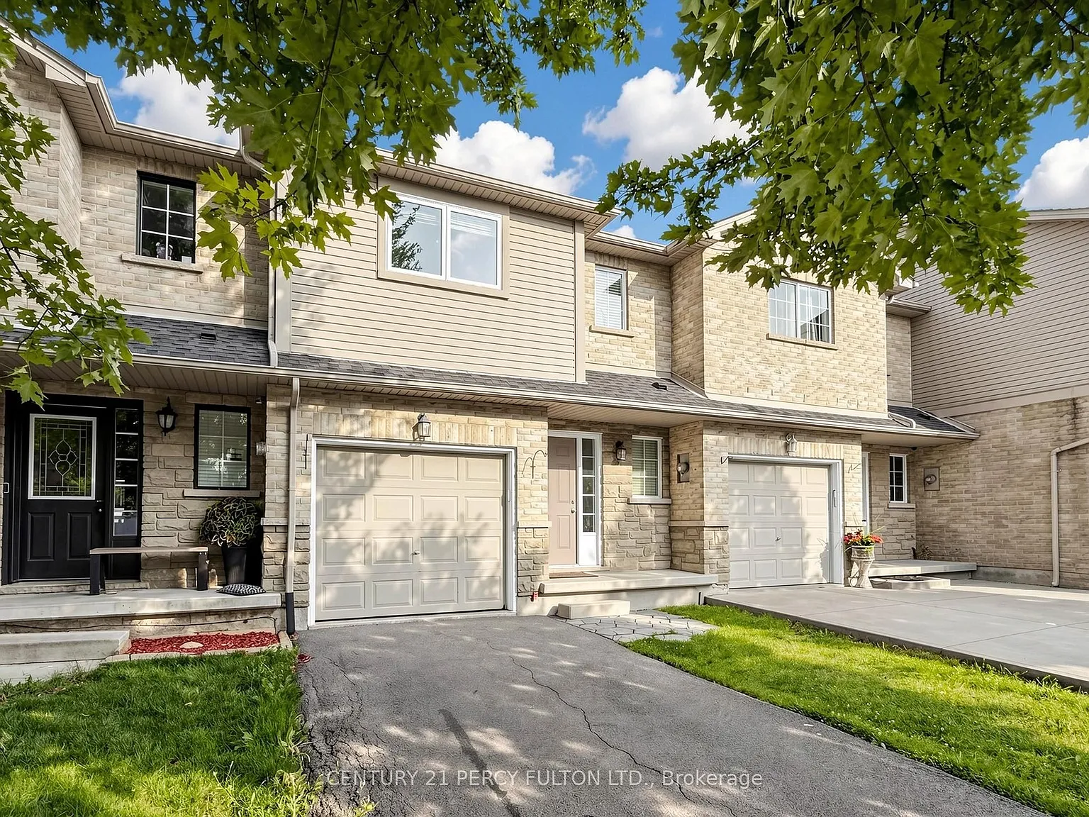 3 bed, $3,000 — Photo 2