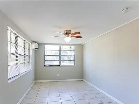 2nd image of 1432 NE 28th St #1
