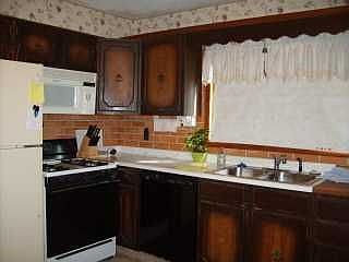 2nd image of 22 Stephens St
