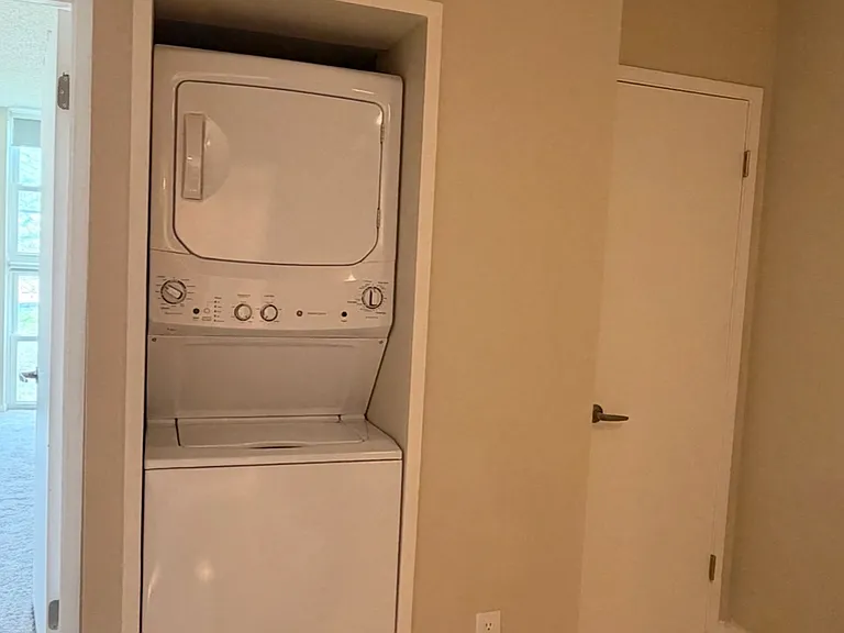 7400 Sun Island Dr #401 — Photo 12