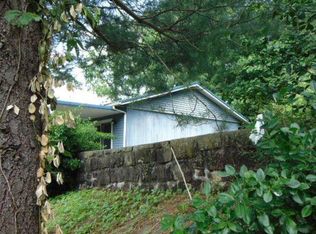 413 Hill St, Williamson, WV 25661