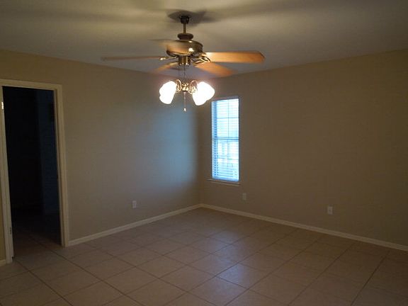 5th image of 125 Marlin Ave