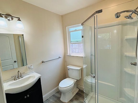 5th image of 1229 Sandra Dr #2