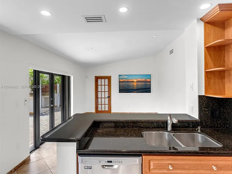 7457 SW 112th Pl — Photo 40
