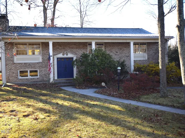 354 Oak Knoll Rd, Hollidaysburg, PA 16648