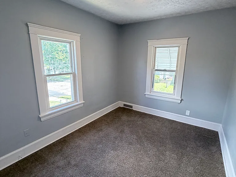1032 Neptune Ave — Photo 9