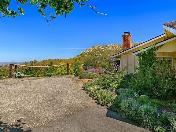 3rd image of 11070 Pala Loma Dr