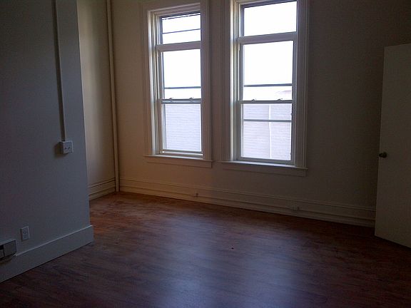 5th image of 124 S Main St APT 2B