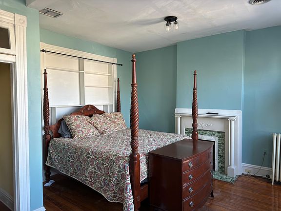 4th image of 2525 Kensington Ave
