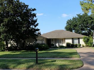 5930 Lawn Ln, Houston, TX 77088