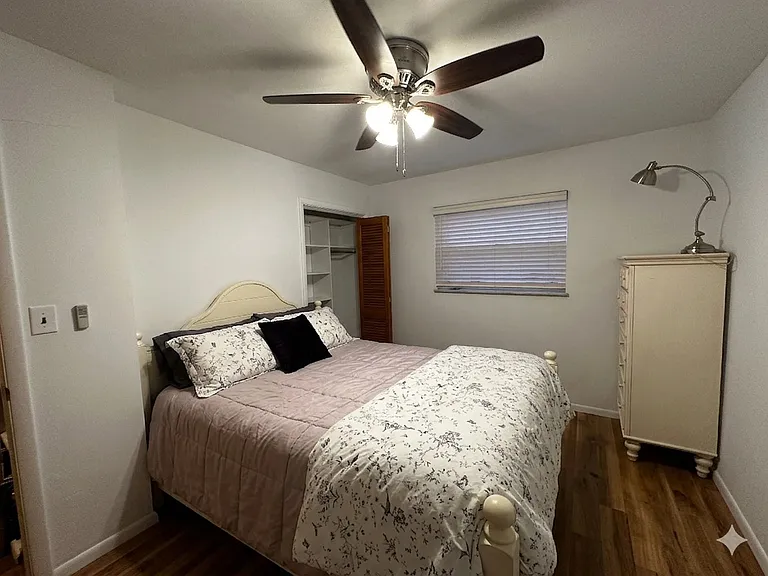 9488 Conklin Ave — Photo 9