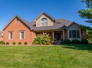 7901 Hall Farm Dr, Louisville, KY