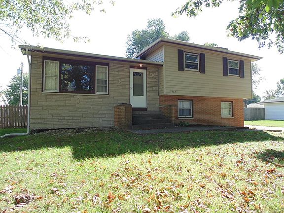 2nd image of 2825 Vigo St