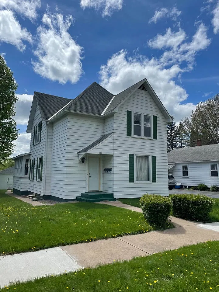 2 bed, $1,000 — Photo 1