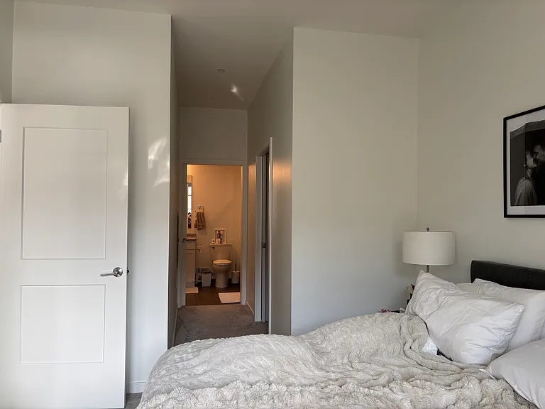 2635 Penn Ave #216 — Photo 13