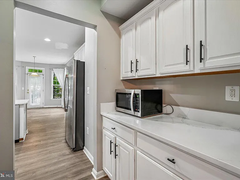 905 Royal Elm Ct — Photo 13
