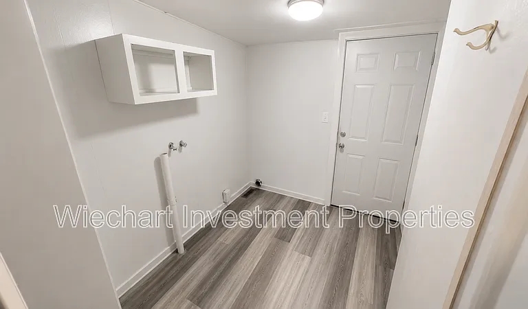 342 N Charles St — Photo 9