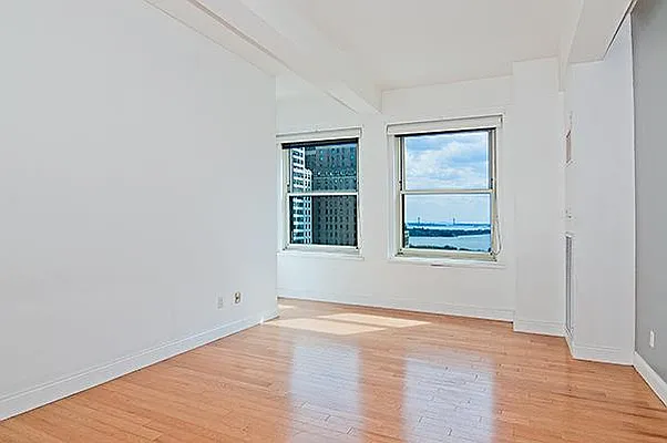 Rented by R New York | media 36