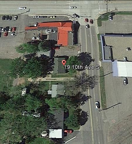 2nd image of 27 10th Ave S