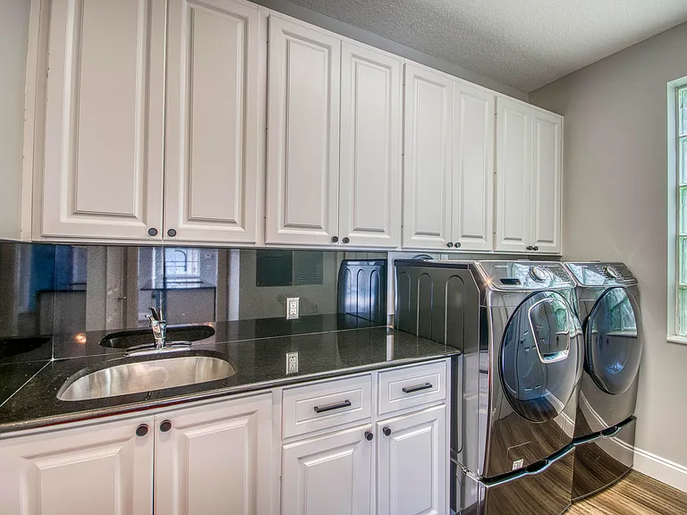 240 Poinciana Dr — Photo 25