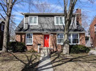 10114 Nadine Ave, Huntington Woods, MI 48070