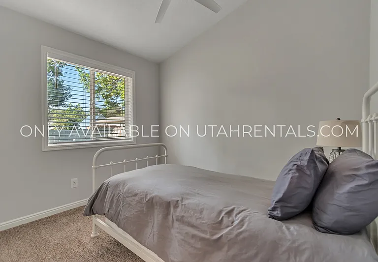 232 W 200 N — Photo 14