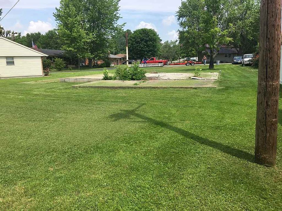 1st image of 810 Sunset Dr