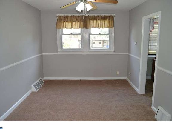 4th image of 3819 Berkley Ave