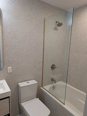 Bathroom, photo 1