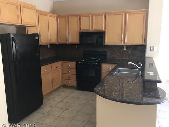 5th image of 2527 Carmona Cir