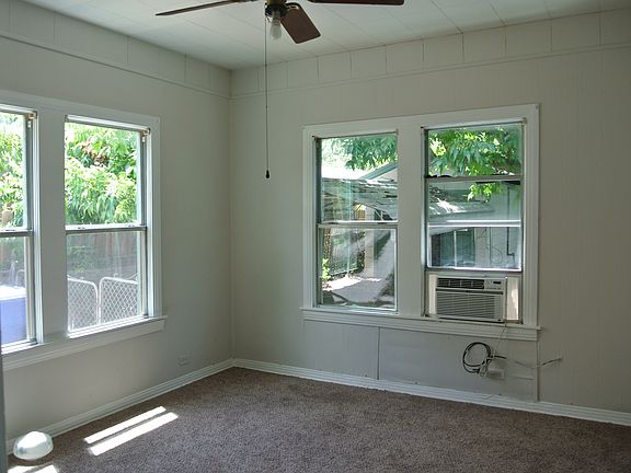 4th image of 524 Greer St