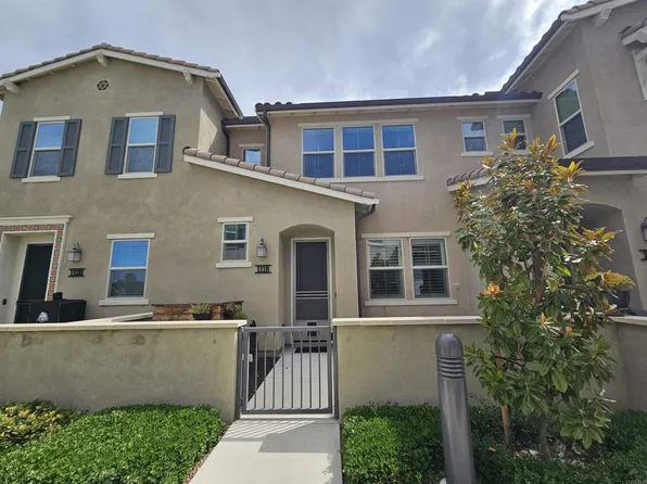 1118 Delpy View Point, Vista, CA 92084