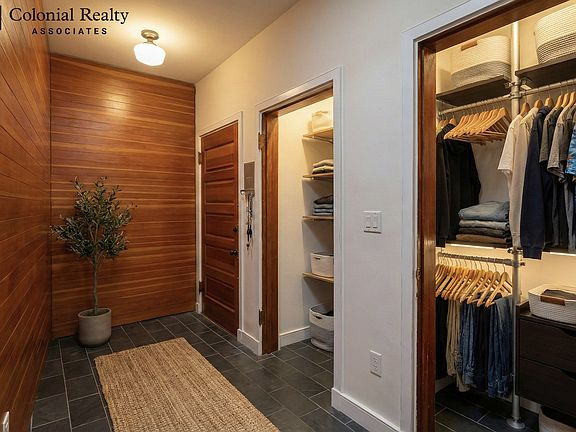 3rd image of 843 Beacon St #6