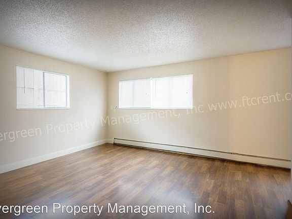 5th image of 3023 Denver St APT 2