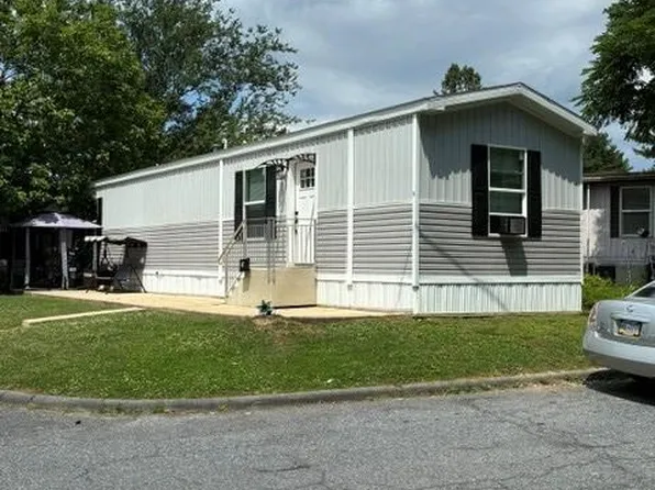 5 Linda Ln, Lebanon, PA 17046