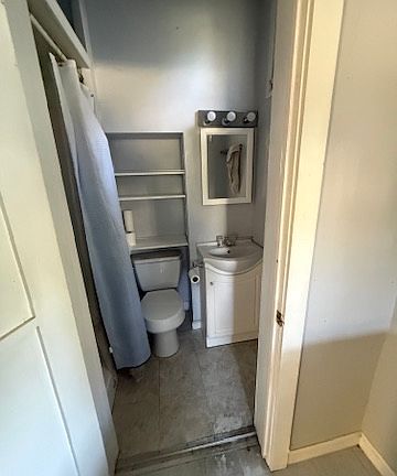 4th image of 607 W Prospect St #B