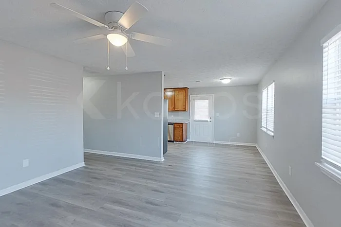 250 Deer Pkwy — Photo 3