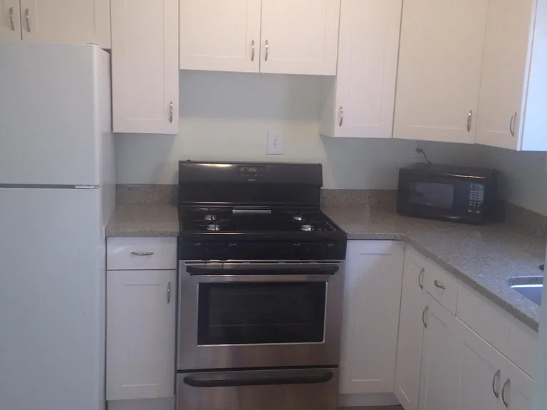 2306 Virginia Ave — Photo 6