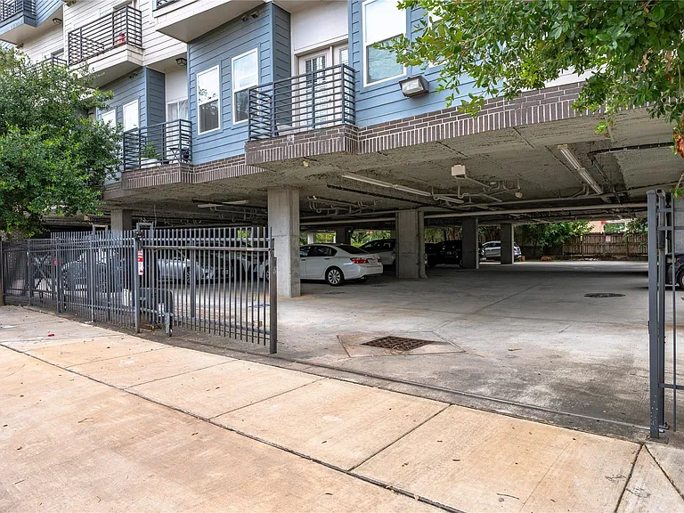 1011 Studemont St #101 — Photo 21