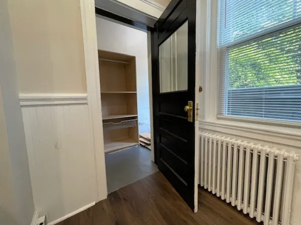 996 Chestnut St, Newton, MA