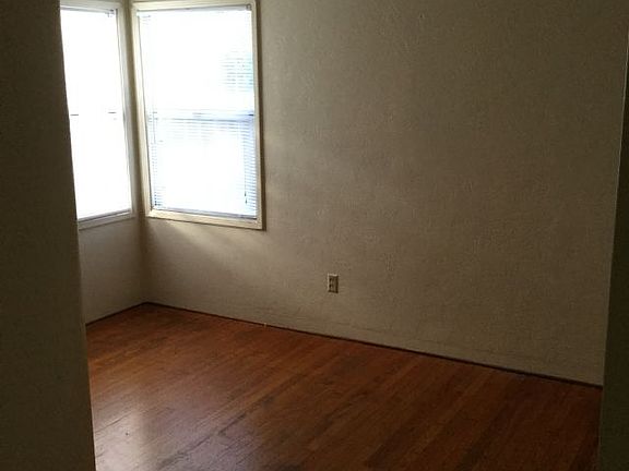 4th image of 515 Tamarack Dr