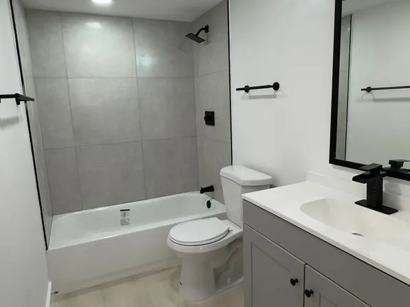 4170 Inverrary Dr, Lauderhill, FL 33319