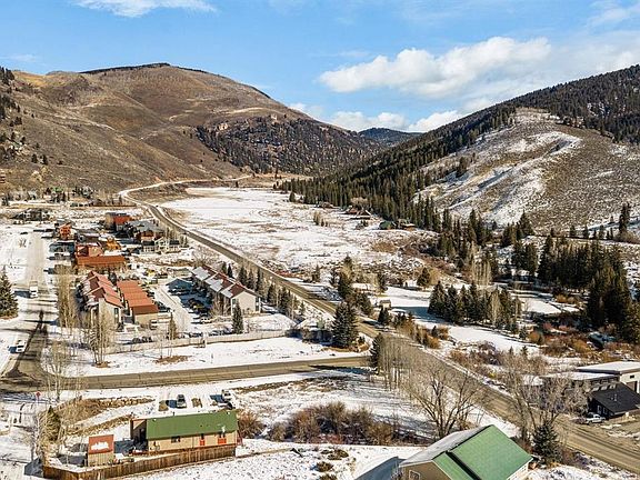 4th image of 147 Cement Creek Road