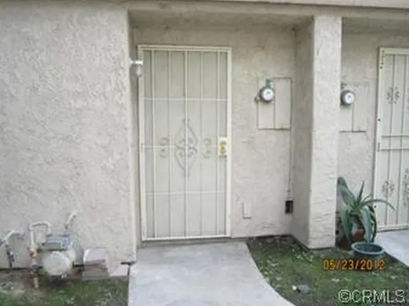 936 E Fairway Dr #43, Colton, CA 92324