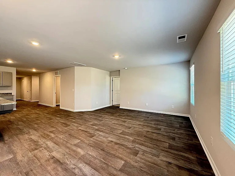 5171 Meagan Ln NE — Photo 11