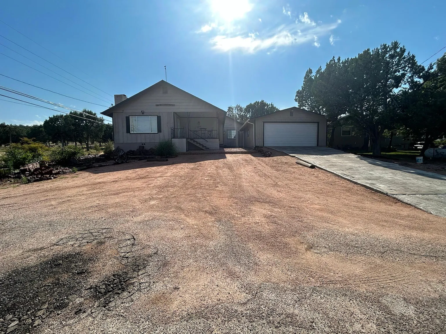 3 bed, 1844 sqft, $2,100 — Photo 2