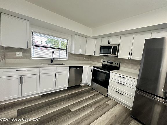 4th image of 933 Hunter Park Pl